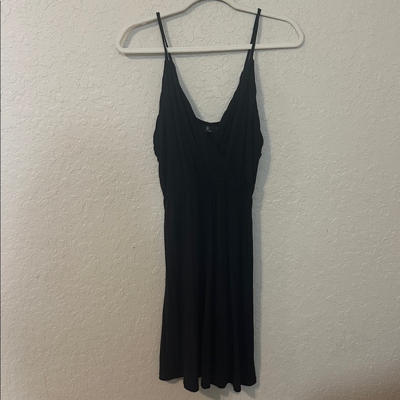 Volcom Black V-Neck dress 4 - Picture 1 of 7